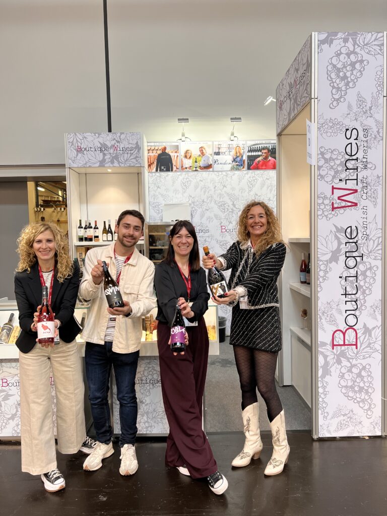 Vinya els Vilars explora nuevos mercados para sus vinos en ProWein 2025