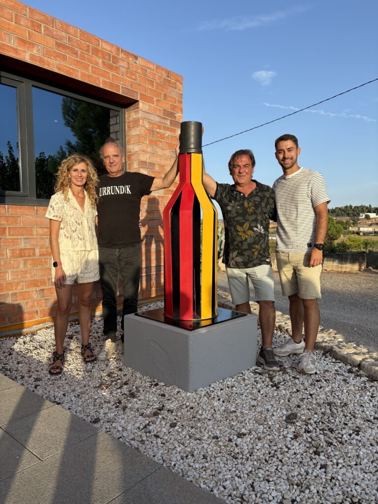 L’Arte del vino’: a sculpture by Joseba Gotzon paying tribute to wine, the land and those who bring it to life
